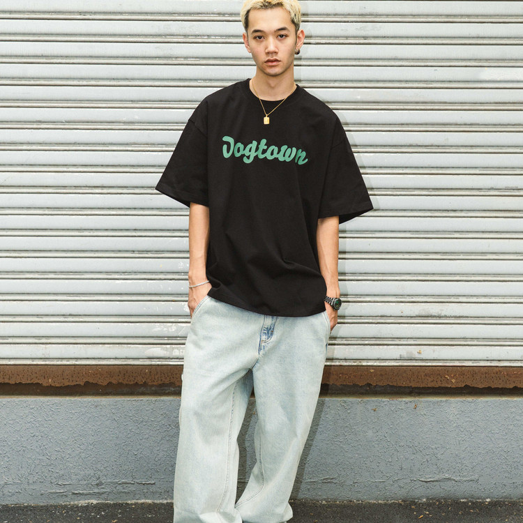 DOGTOWN艺术字体短袖TEE
