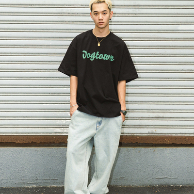 DOGTOWN艺术字体短袖TEE