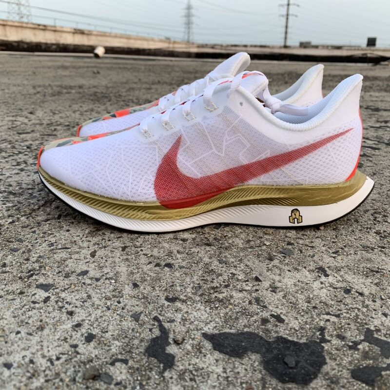 耐克 NIKE ZOOM PEGASUS 35 TUBRO P35女子气垫跑步鞋 BV6657-176