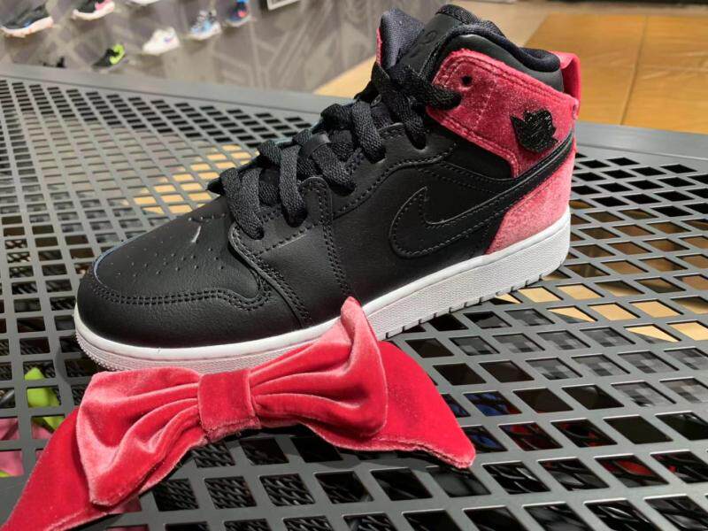 Air Jordan 1 Mid Bow丝绒蝴蝶结 乔1女子AJ1篮球板鞋 CK5678-006
