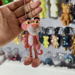 可爱粉红豹挂件镶钻玩具车钥匙扣顽皮豹公仔小挂件钥匙链车饰品