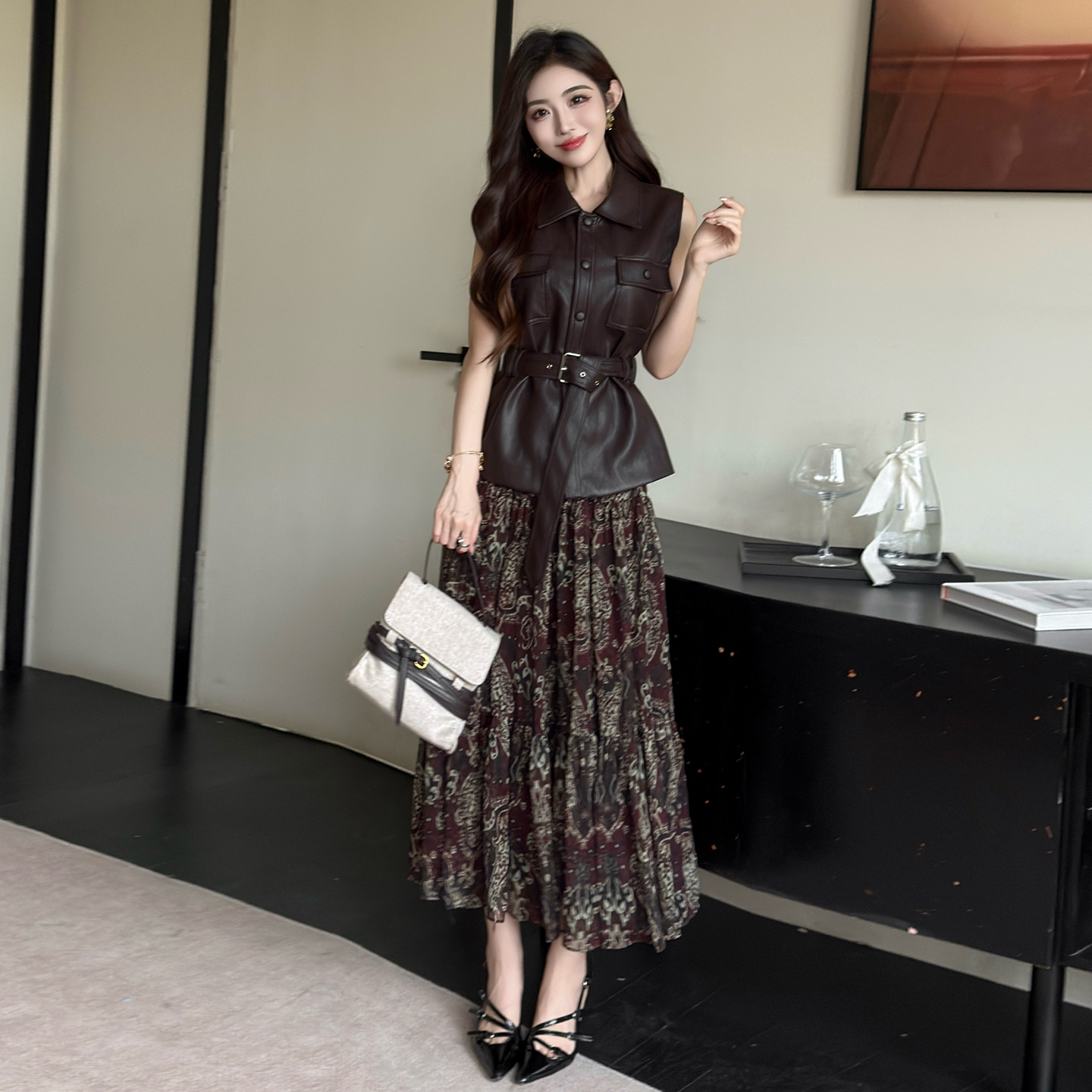 漂亮气质两件套装女装2025新款淑女气质皮质外套碎花裙女人味套装