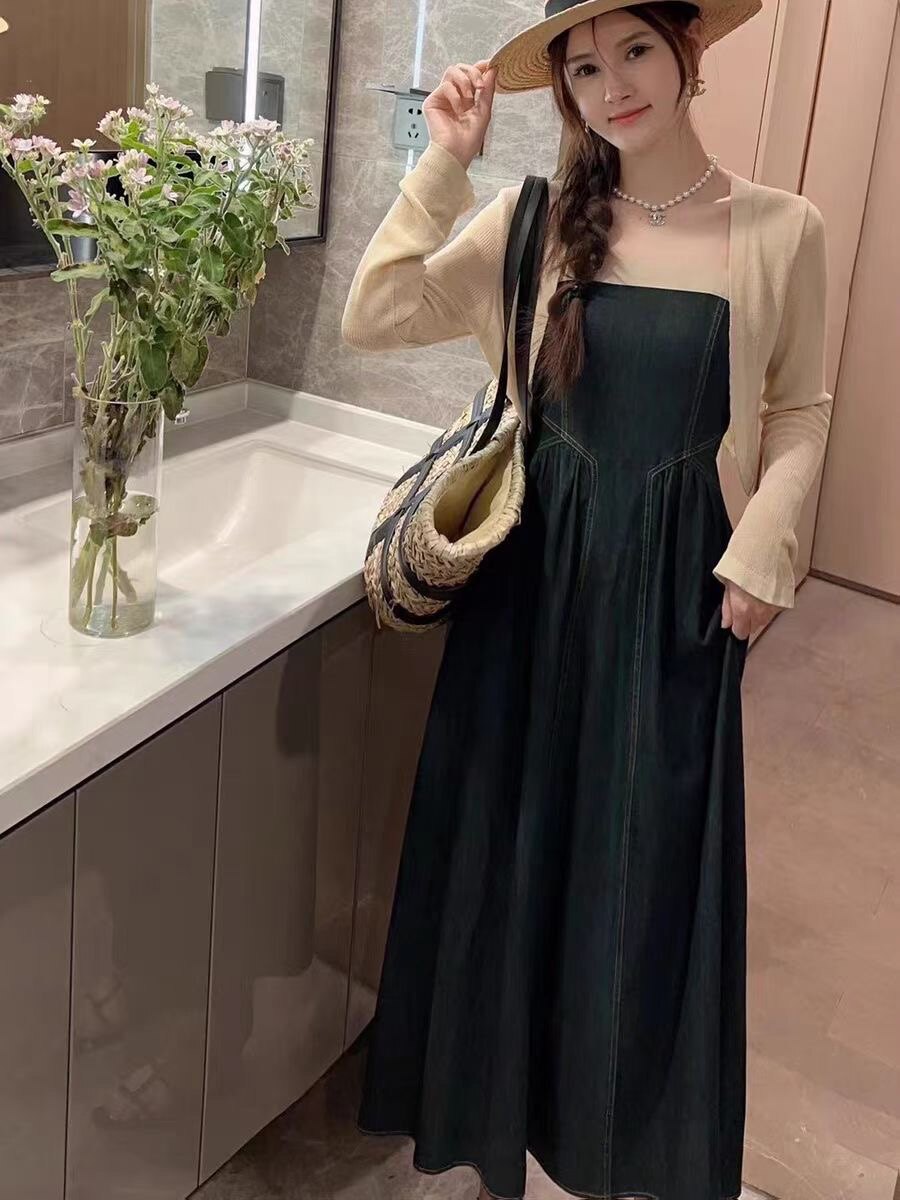 法式优雅早秋新复古抹胸牛仔吊带连衣裙气质女针织开衫盐系套装