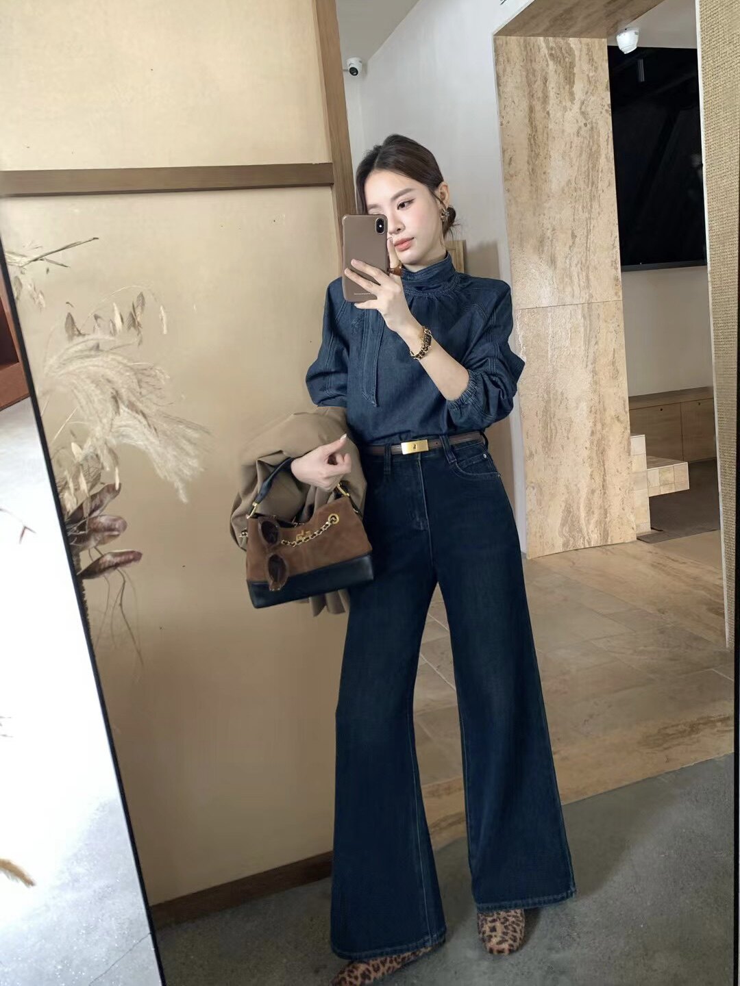 复古港风高腰显瘦微喇牛仔裤女