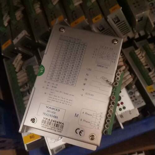 可维修YAKO驱动器YKA2404MA-A7议价