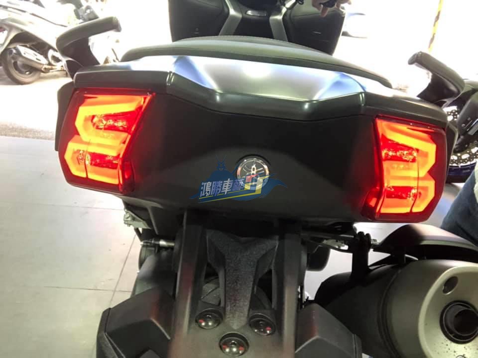 台湾灯匠 TMAX530 SX DX 改装 前后方向灯转向灯尾灯导光条四件套