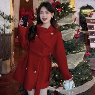 圣诞红赫本风毛呢斗篷大衣女秋冬加厚新年战袍洋气高级感呢子外套