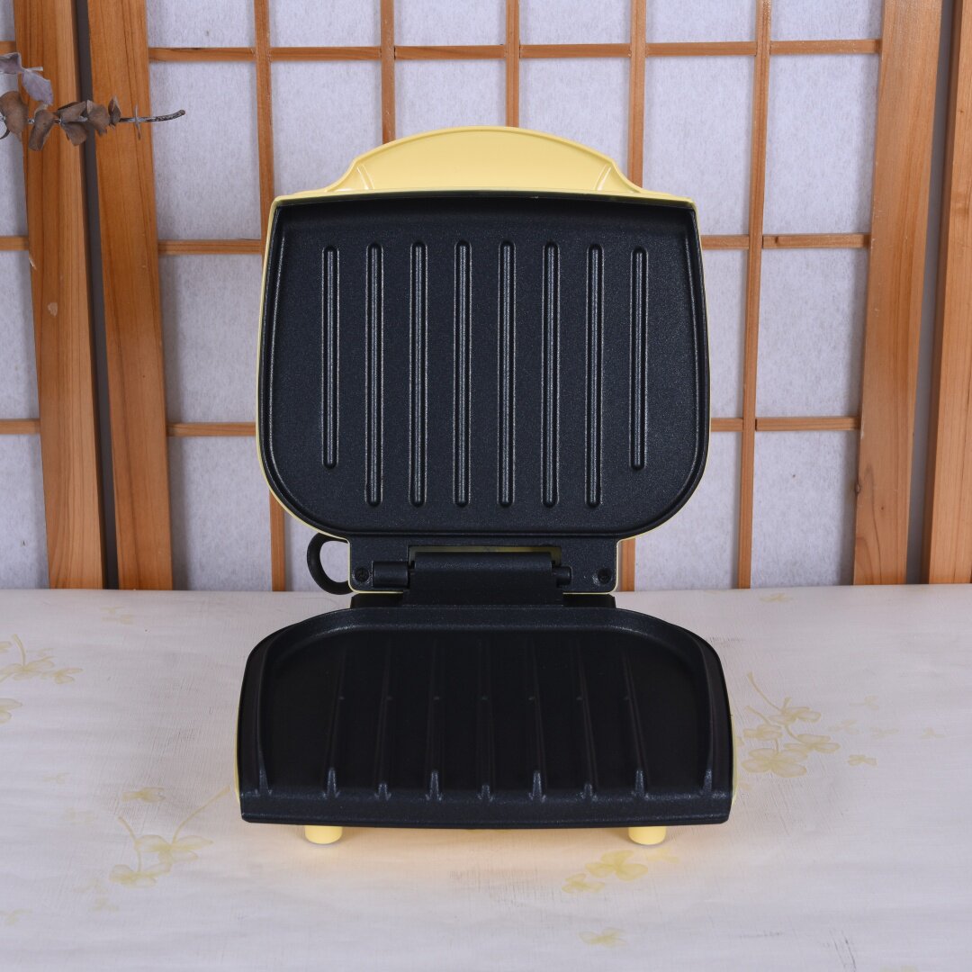 灿坤EUPA便捷的家庭烤肉机上下加热盘有涂层不沾的设计能供几人吃