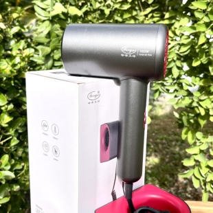 质感在线！颜值能打！1600W大功率家用酒店护发吹风机挂壁式风筒