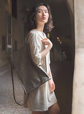 原69欧元！就是掉皮！荷兰设计多功能可折叠双肩包皮质柔软电脑包