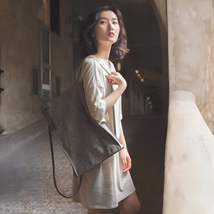 原69欧元！就是掉皮！荷兰设计多功能可折叠双肩包皮质柔软电脑包