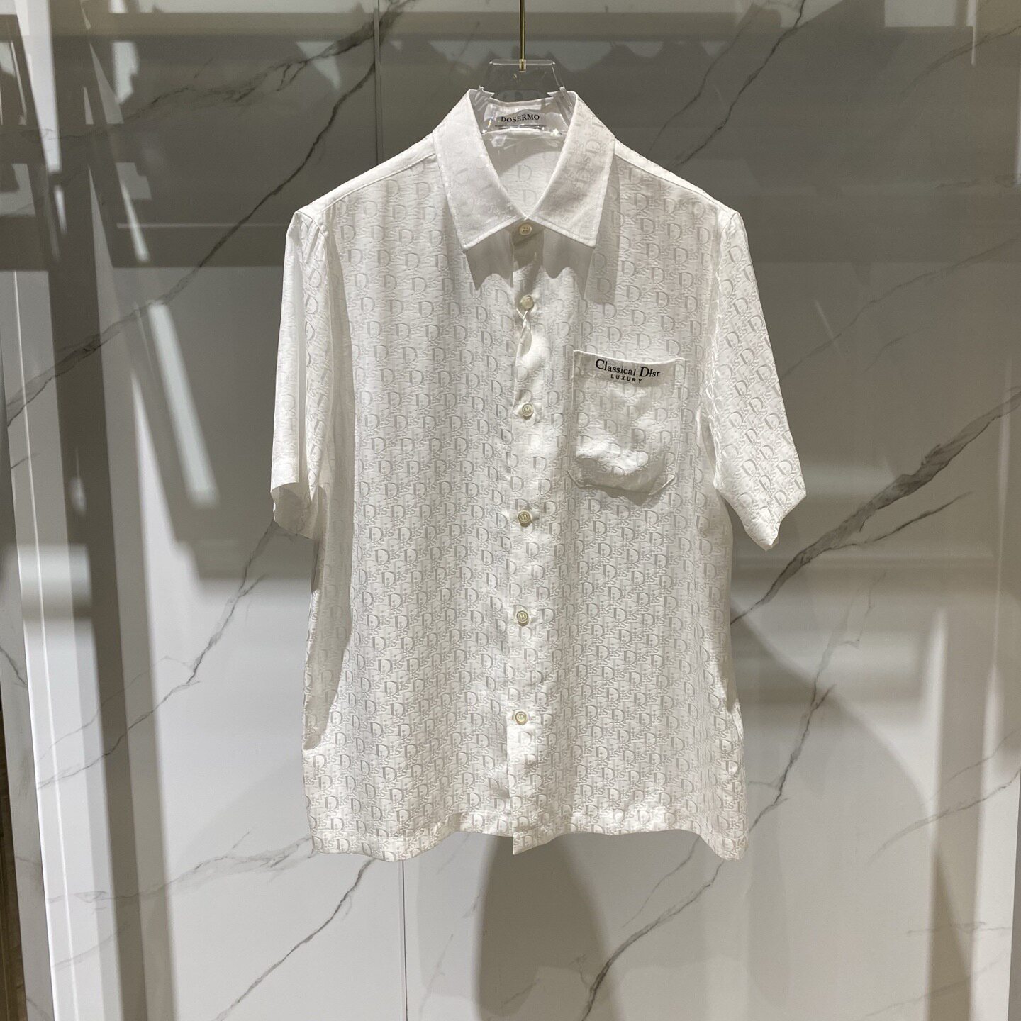 DOSERMO 26春夏新款口袋logo字母印花满身暗纹男士桑蚕丝短袖衬衫