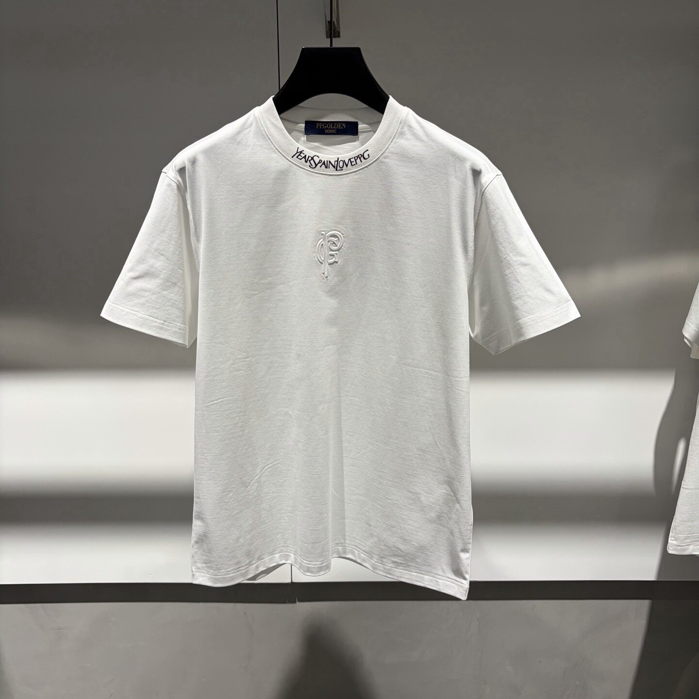 PP.GOLDEN 26春夏新款logo字母印花领口男士圆领短袖T恤