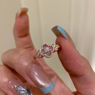 意大利复古宫廷风天然粉贝母四叶草戒指高级感超仙设计四叶花女戒