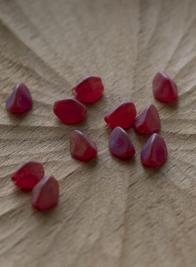 DIY手作手工配件串珠珠绣杨桃造型哑光红紫渐变系4.5mm三角珠