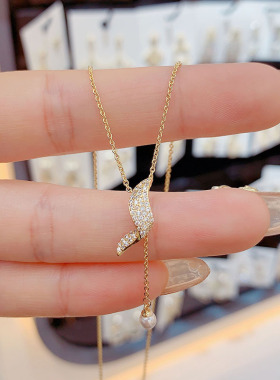 项链女款2026新款轻奢高级感夏天小众设计搭配裙子个性送闺蜜银色