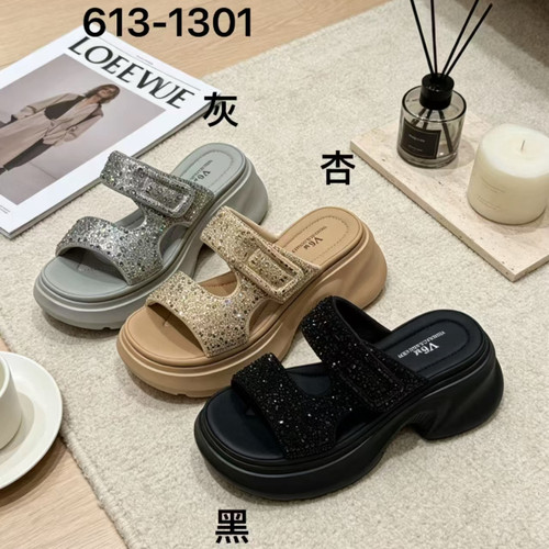 诗路花语V6M2026夏款时尚厚底增高水钻运动凉鞋沙滩拖鞋613-1301