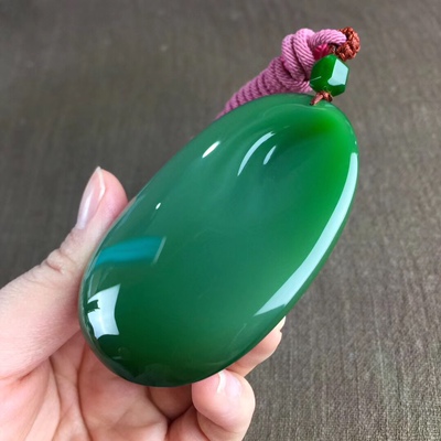 重器收藏品和田玉碧玉冰底细料！通身猫眼活灵活现！