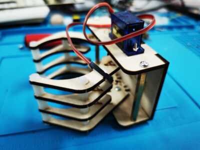 DJI大疆 ROBOMASTER S1用木质机械爪套件