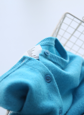 秋冬女士纯色简约经典款无压力舒适保暖圆领羊绒针织开衫上衣