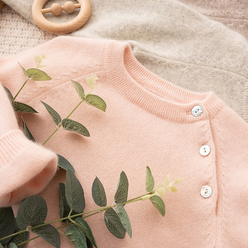 秋冬纯山羊绒可开肩扣儿童羊绒衫