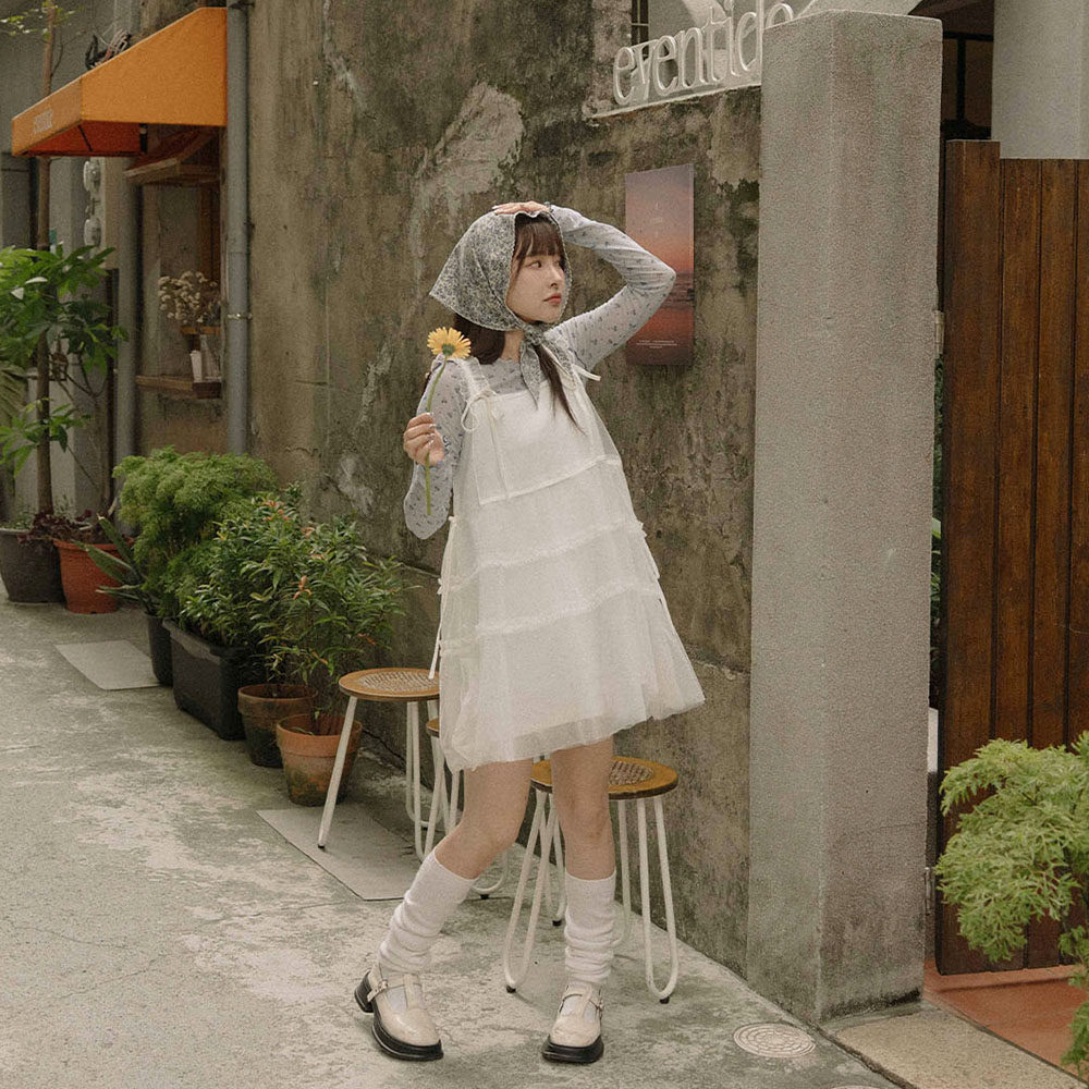 QUEENSHOP 2025秋冬新品女装绑带抽绳设计网纱短连衣裙