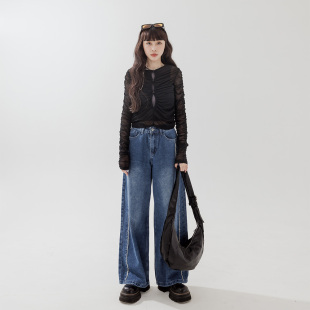 QUEENSHOP 2025秋冬新品女装两面穿排釦抓皱透肤长袖上衣01099108