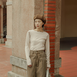 QUEENSHOP 2026春夏新品女装配色坑条木耳边造型上衣01099210