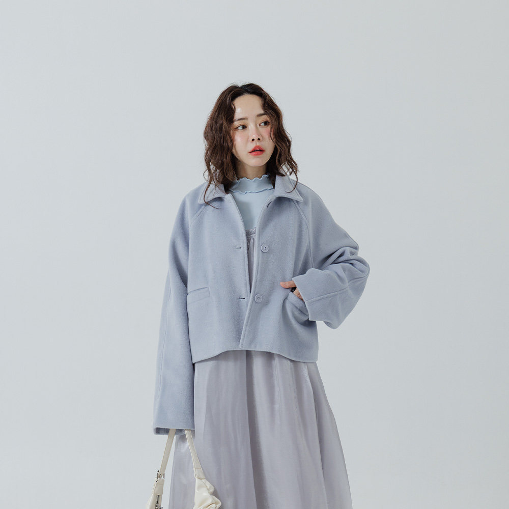 QUEENSHOP 2025秋冬新品女装质感毛呢排釦短版长袖外套