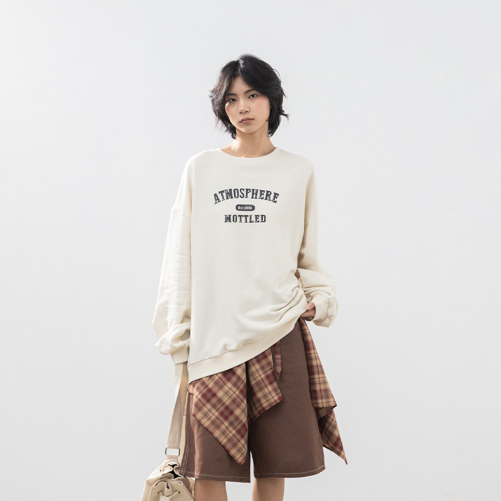 QUEENSHOP 2025秋冬新品女装美式复古英文印字长袖卫衣