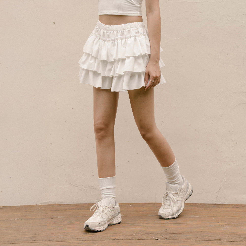 QUEENSHOP 2025春夏品子联名多层荷叶伞摆蛋糕短裙-白