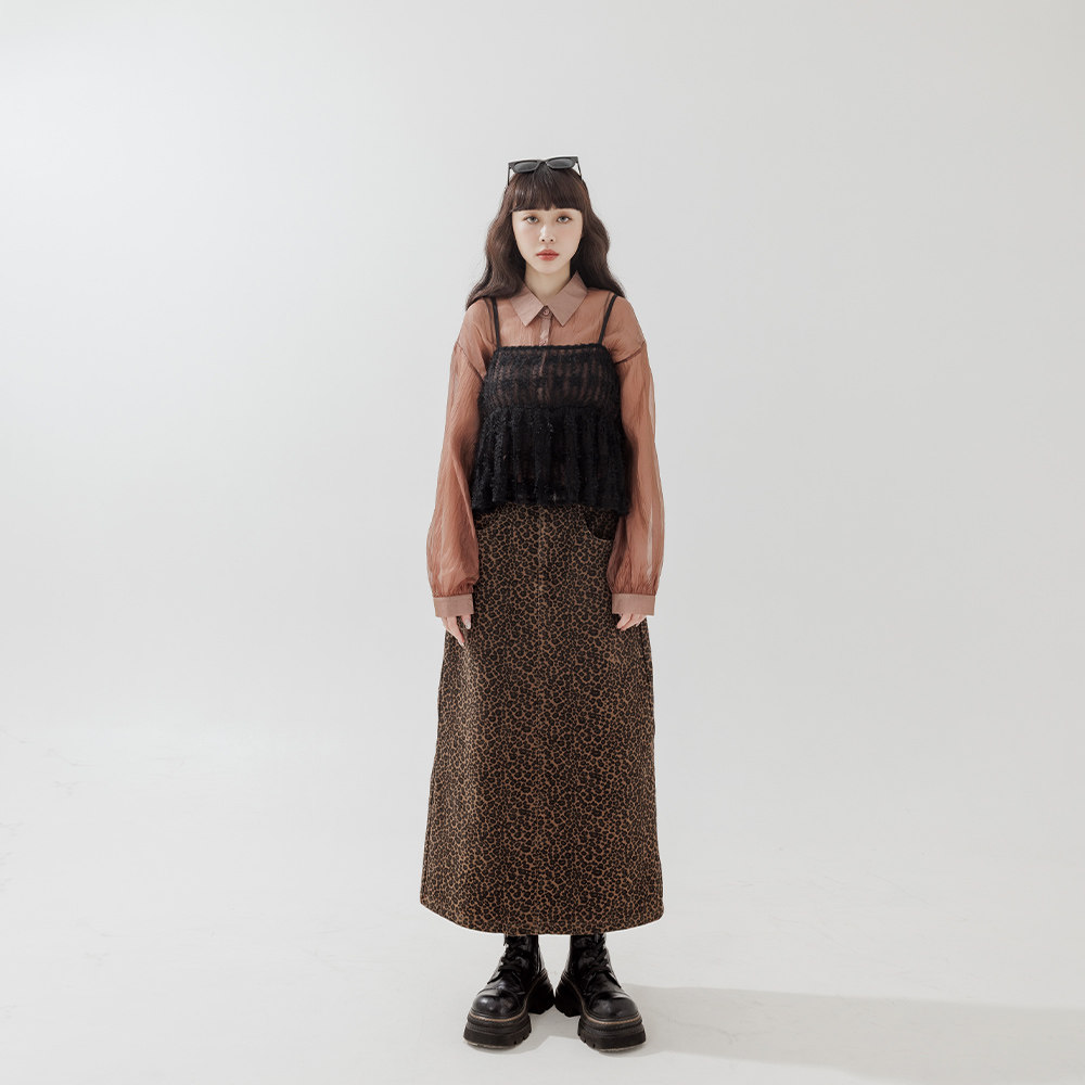 QUEENSHOP 2025秋冬新品女装立体羽毛透肤细肩网纱罩衫