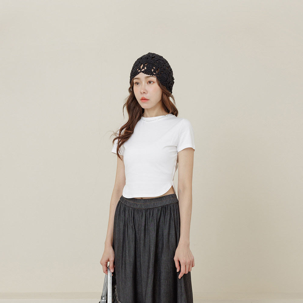 QUEENSHOP 2026春夏新品女装棉花糖素面圆弧下摆短袖上衣01099545