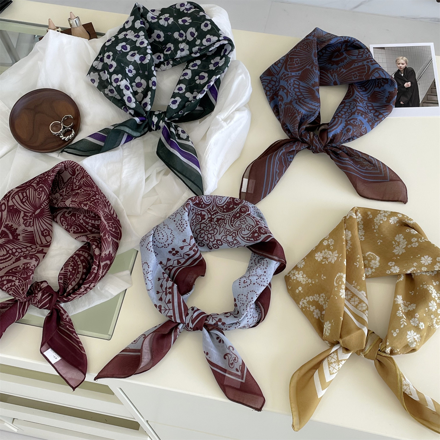 70CM腰果花小方巾棕色系早秋护颈柔软丝巾碎花领巾装饰头巾围巾,服饰配件/皮带/帽子/围巾,围巾/丝巾/披肩,淘宝优惠券,粉丝福利购,淘宝优惠卷