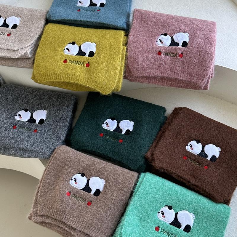 国宝熊猫围巾秋冬新款可爱刺绣女