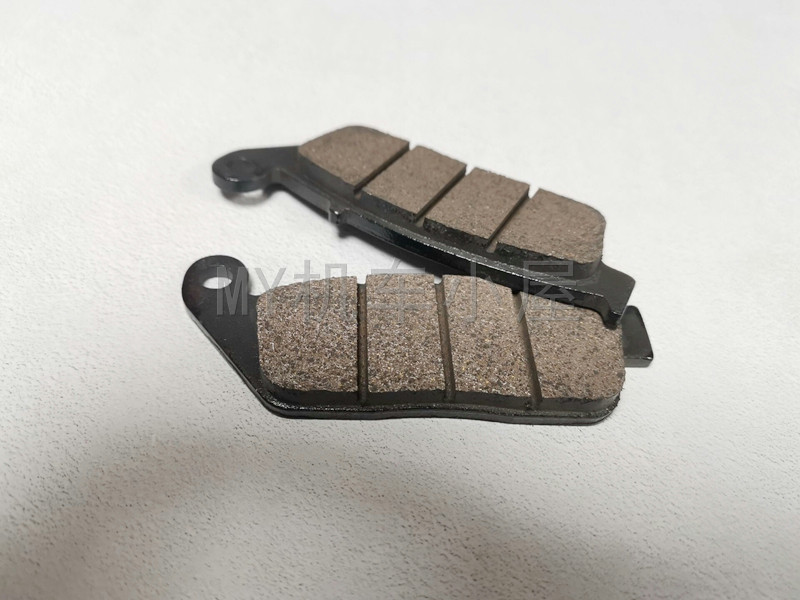 适用于通用于摩托车配件凌骥太子 ZY125-2前碟刹片 刹车片 碟刹皮