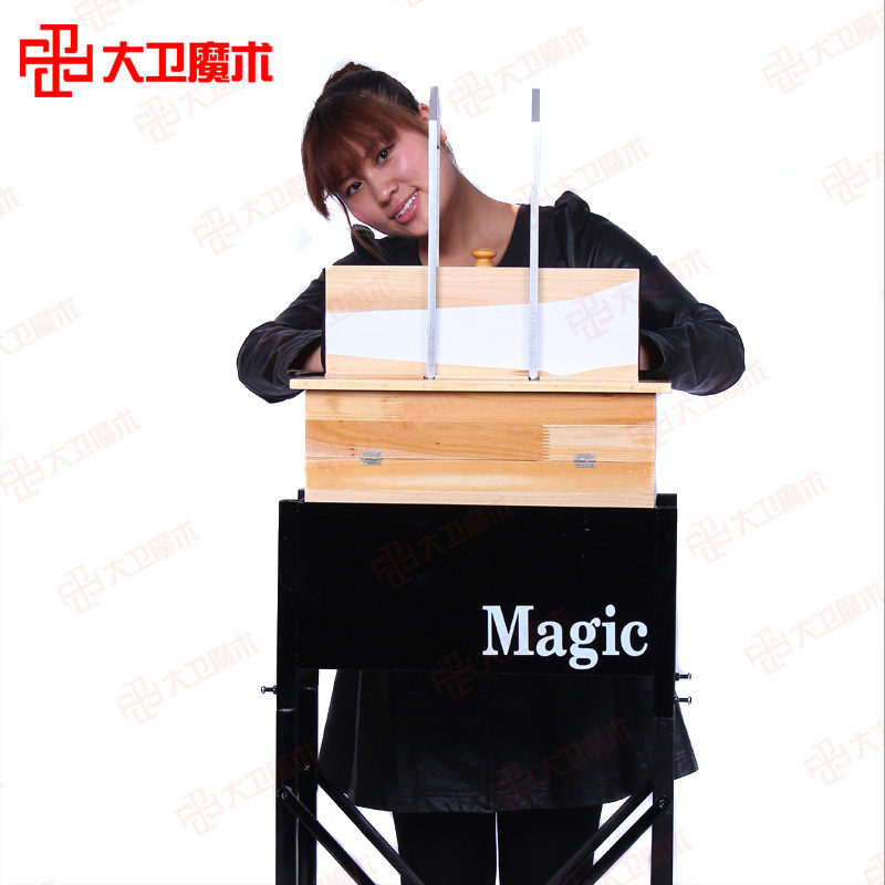 手臂三分 手臂分割 大型舞台魔术道具 切割魔术 惊险魔术年会