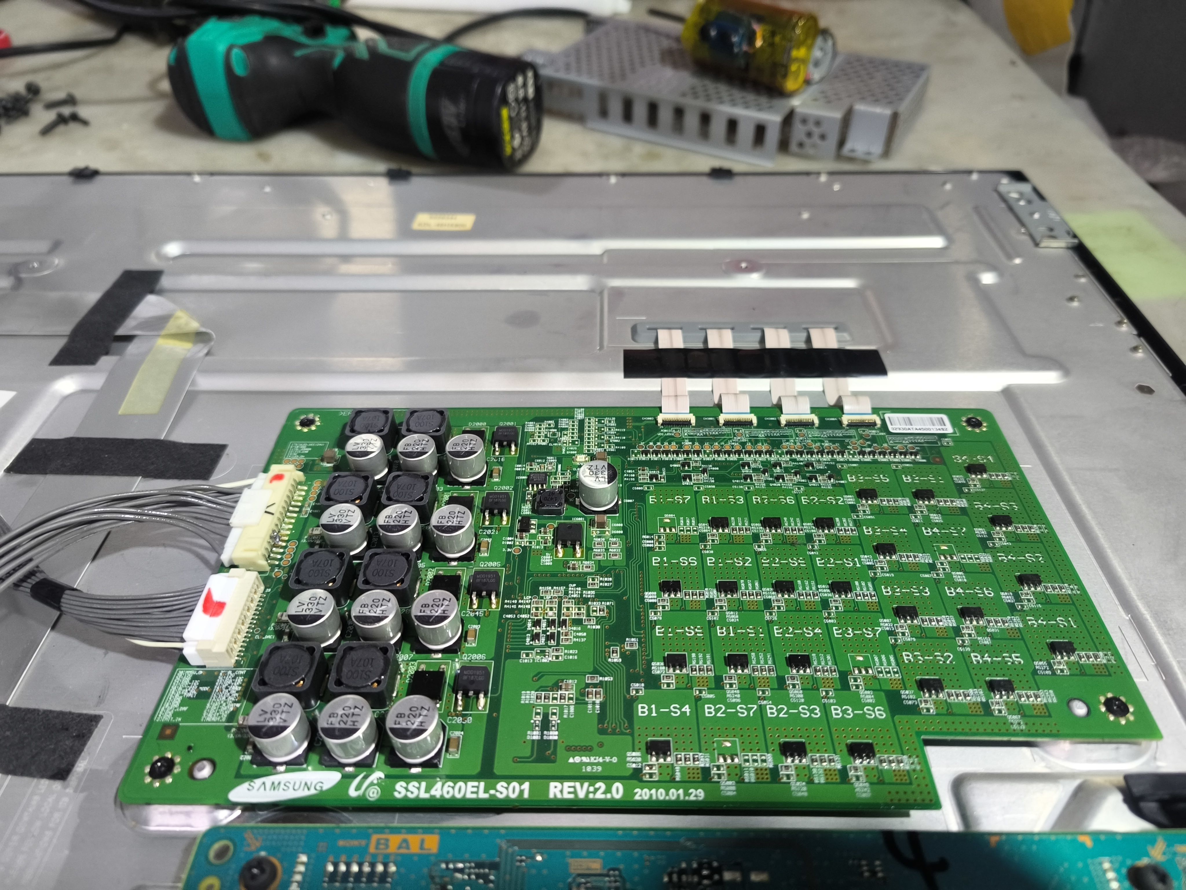 指导维修索尼KDL-46/55HX800恒流板SSL460/550EL-S01 REV2.0闪6次