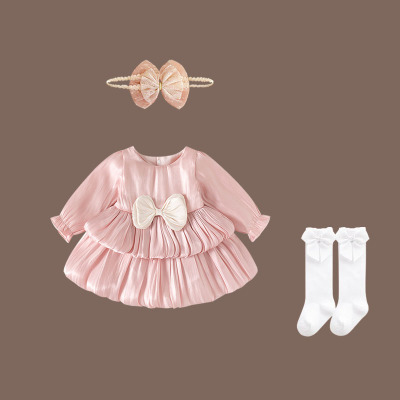 女宝宝包屁裙粉色蝴蝶结蛋糕裙洋气公主风连体衣百天满月周岁礼服