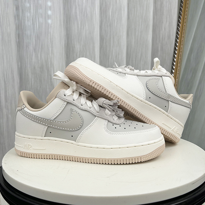 Nike耐克女子空军一号低帮板鞋