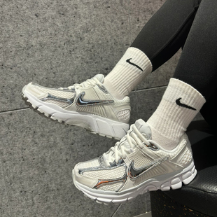 5迈柔缓震休闲鞋 25新款 VOMERO ZOOM HF7723 Nike耐克女子运动鞋