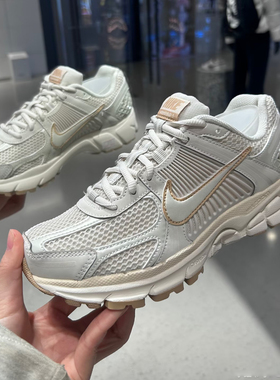 26新款Nike耐克女子运动鞋迈柔ZOOM VOMERO 5反光休闲鞋IB8929