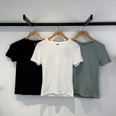 UA安德玛女子柔感系列轻质短袖