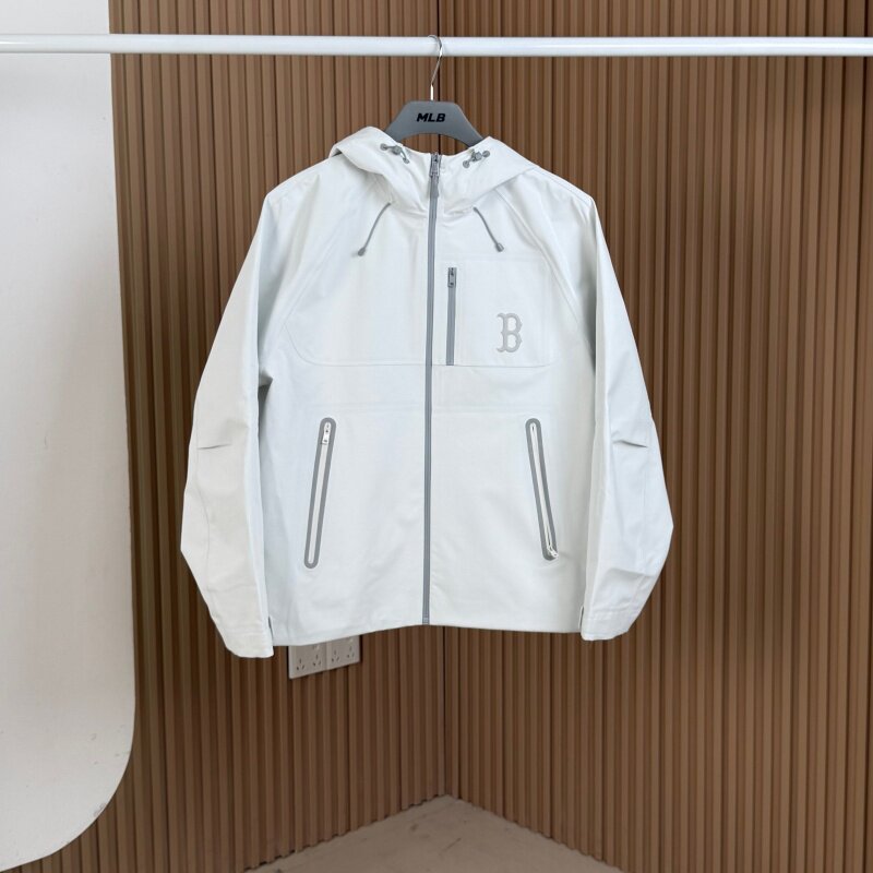 26新款MLB情侣冲锋衣外套男女NY复古老花大标运动夹克3AWJM0361