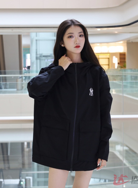 24新款MLB情侣冲锋衣外套男女NY工装连帽防风运动茄克3AWJB0144