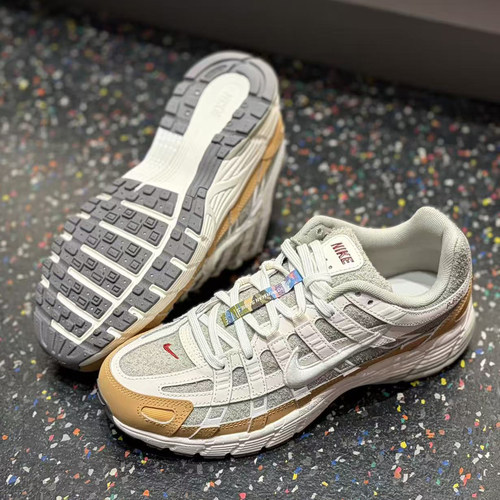 Nike耐克男子脱缰系列运动鞋