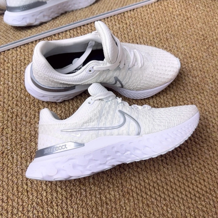 特价Nike耐克运动鞋女子REACT INFINITY RUN透气缓震跑步鞋DD3024