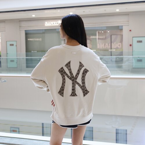 MLB男女复古老花丝绒刺绣套头衫