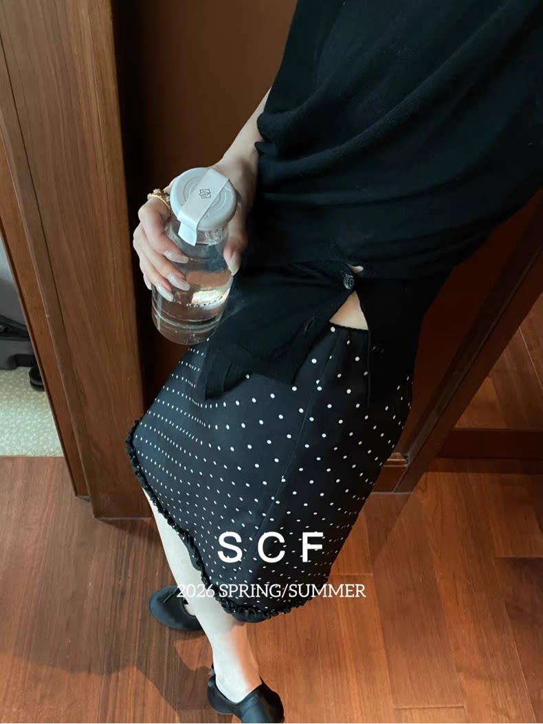 欧洲站南油小众设计师早春新款复古木耳花边波点优雅小女人半身裙