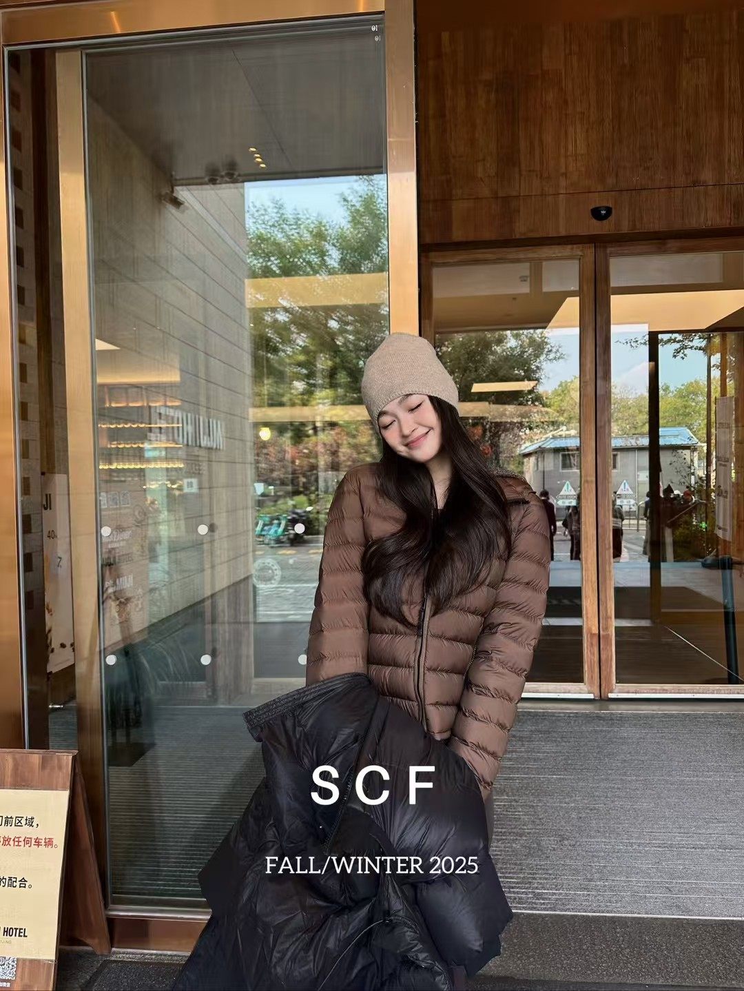 欧洲站2025冬季新款 设计师款小众复古排骨连帽鹅绒羽绒服外套女,女装/女士精品,羽绒服,淘宝优惠券,粉丝福利购,淘宝优惠卷